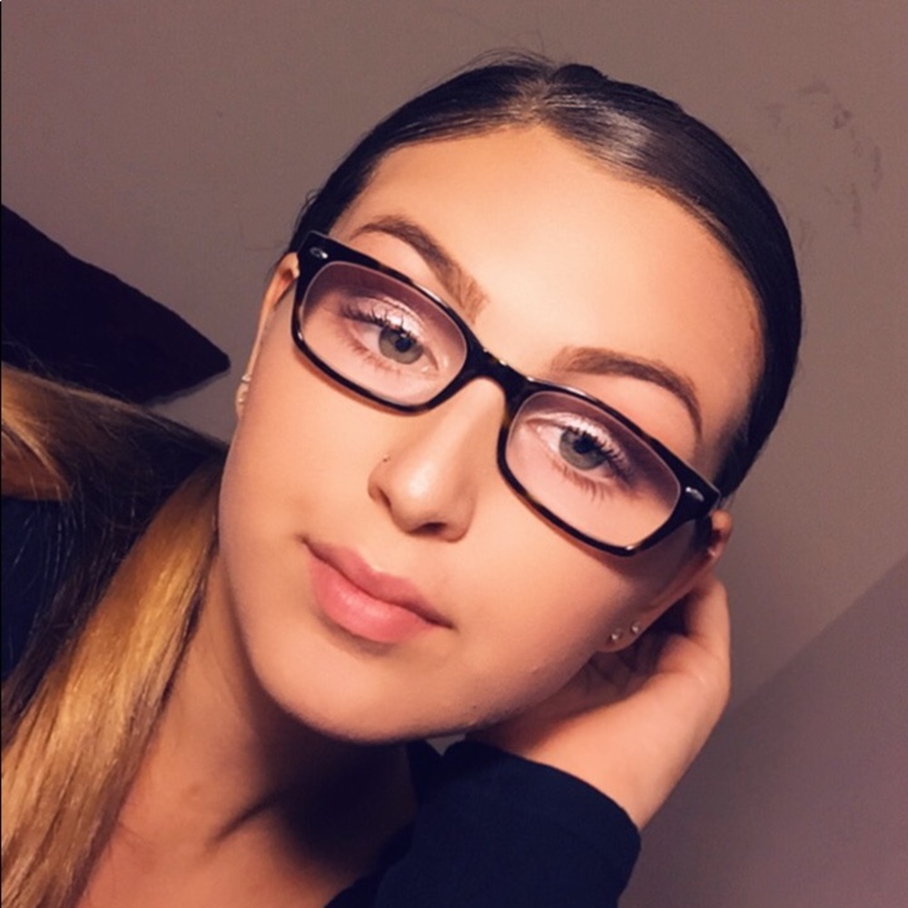 Meet your Posher, Kasey